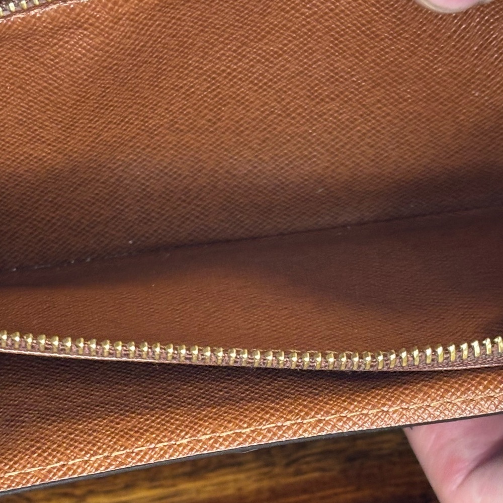 Louis Vuitton Sarah Wallet Monogram Canvas Auth COA CT002 w Box - Picture 10 of 15